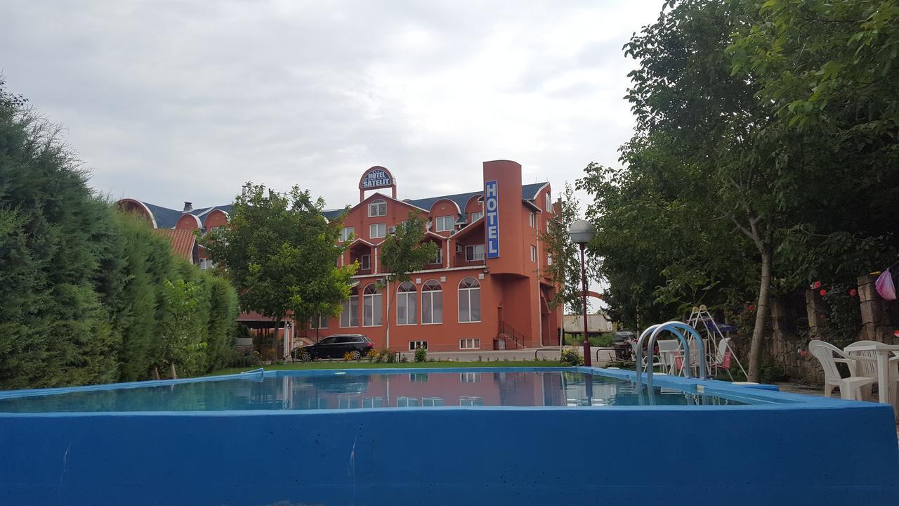 Hotel Satelit Kumanovo Exterior photo